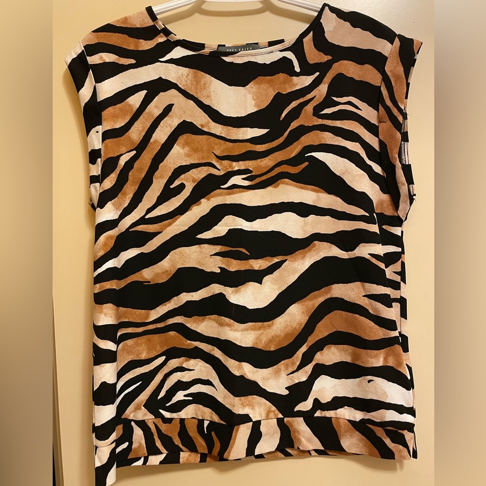 Tiger stripes top